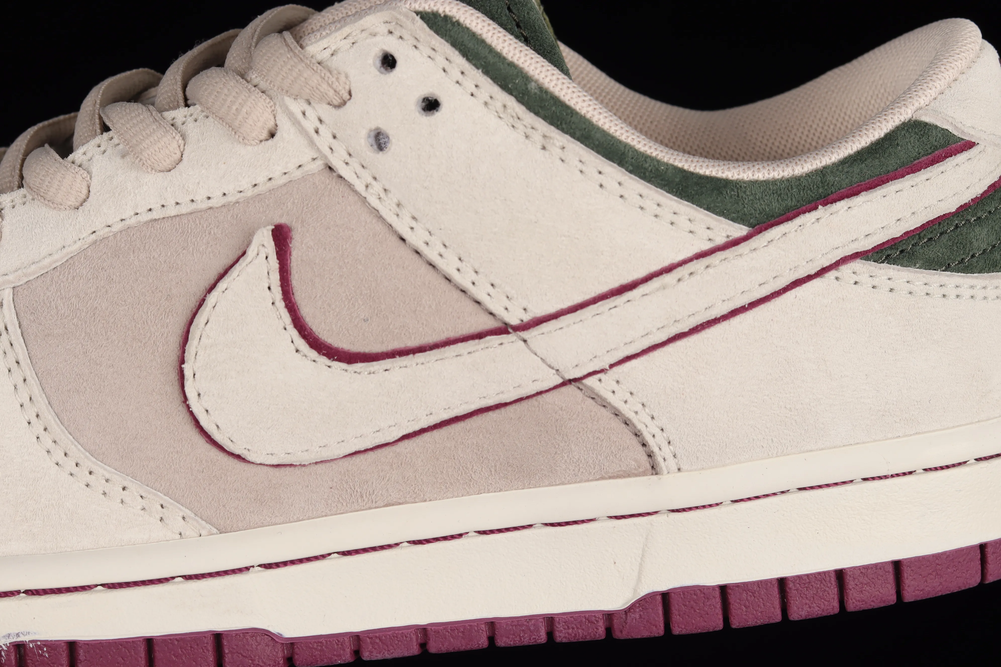 All Categories Nk SB Dunk Series Nk SB Dunk Low Low-top sneakers Otomo Katsuhiro x Nk SB Dunk Low "Steamboy OST" Otomo Katsuhiro co-branded SB low-top sports and leisure sneakers LF0039-013